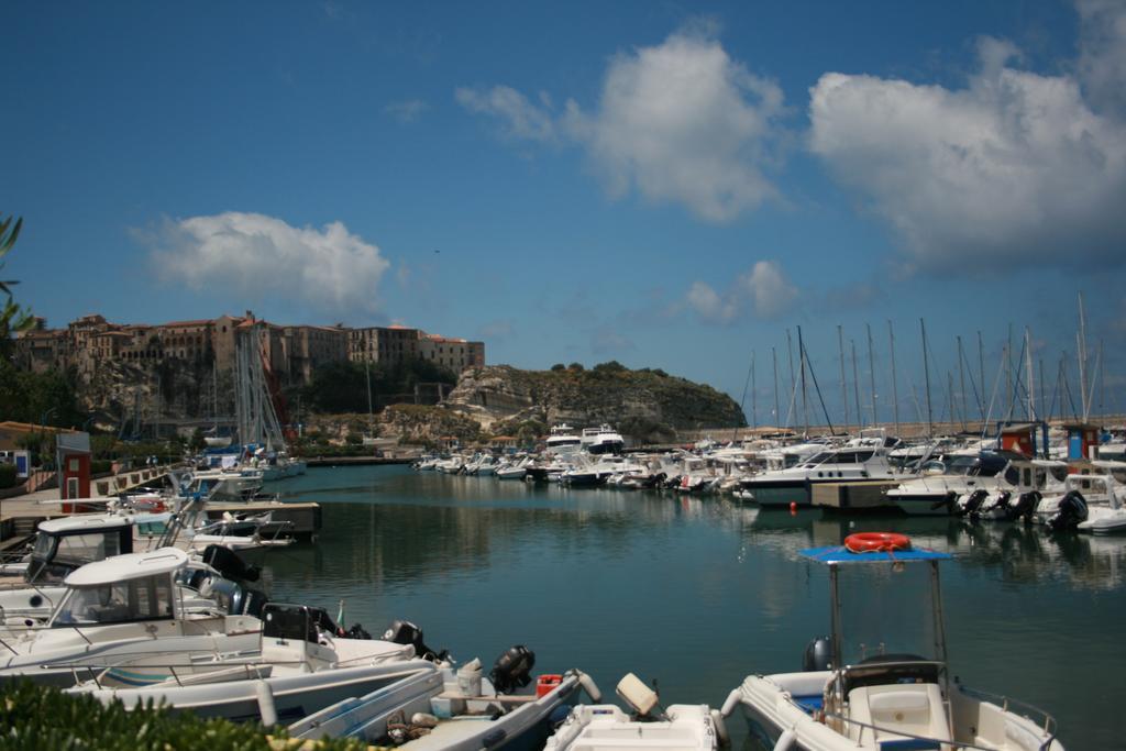 Appartamenti Porta Antica Di Tropea Zimmer foto
