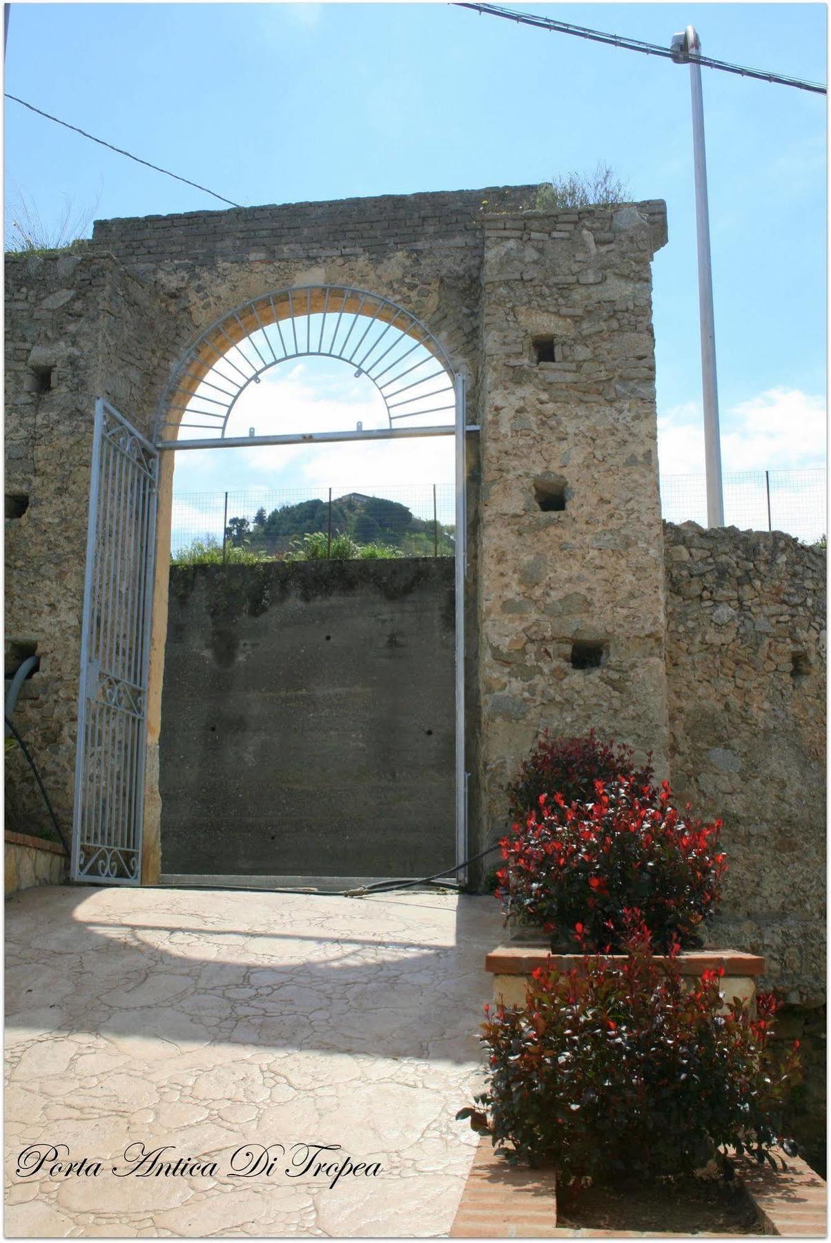 Appartamenti Porta Antica Di Tropea Exterior foto